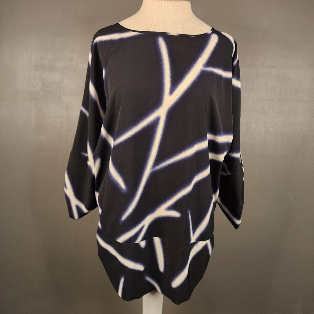 Chicos Women's Dolmen Top SZ 1 Tab Sleeve Geometric Print Popover Ruched Side - Picture 1 of 10